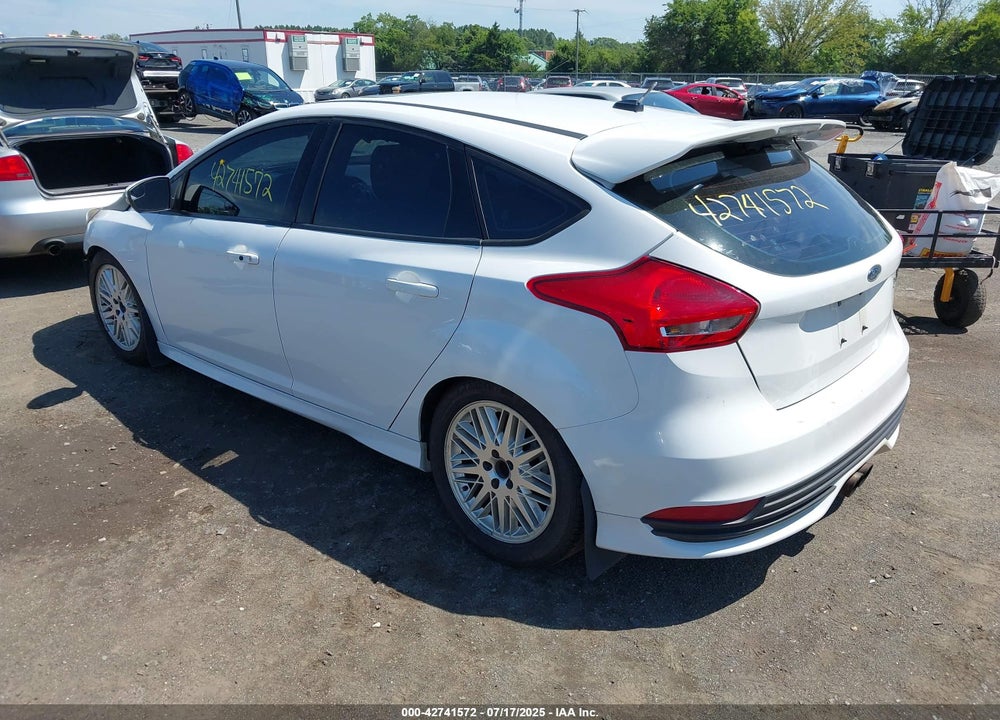 2017 FORD FOCUS VIN: 1FADP3L95HL227872