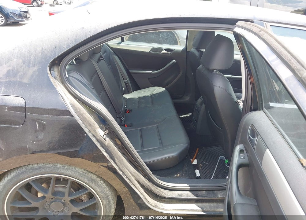 2014 VOLKSWAGEN JETTA VIN: 3VWD17AJ4EM298973