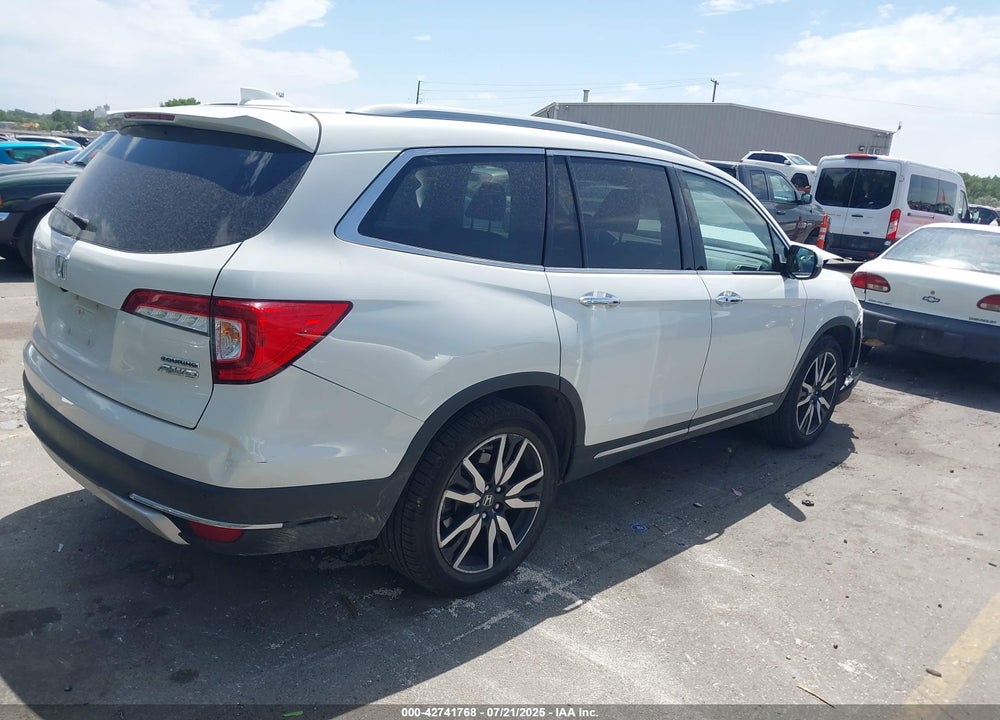 2021 HONDA PILOT VIN: 5FNYF6H91MB061467
