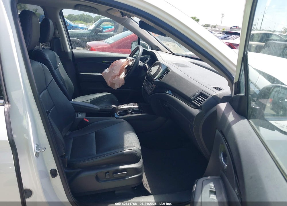 2021 HONDA PILOT VIN: 5FNYF6H91MB061467