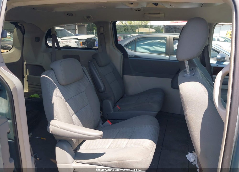 2010 CHRYSLER TOWN & COUNTRY TOURING VIN: 2A4RR5D17AR176610