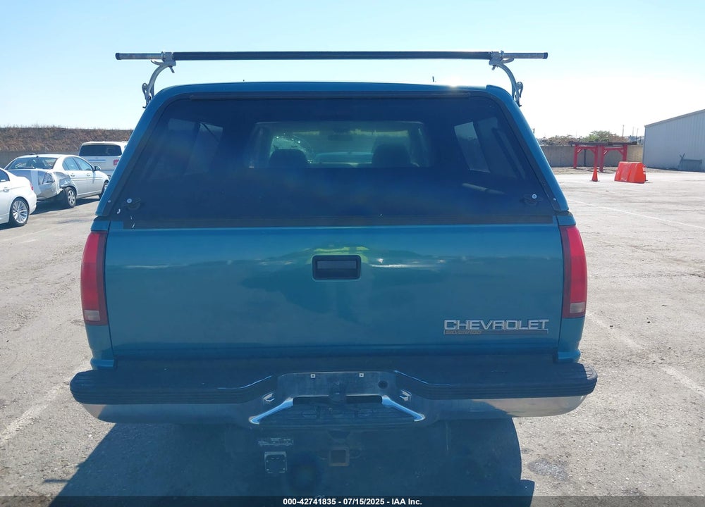 1998 CHEVROLET K1500 FLEETSIDE VIN: 2GCEK19R8W1221205