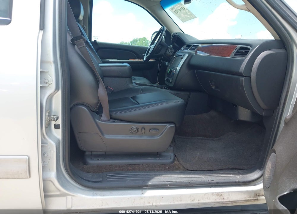 2013 GMC YUKON XL 1500 VIN: 1GKS1KE0XDR123563