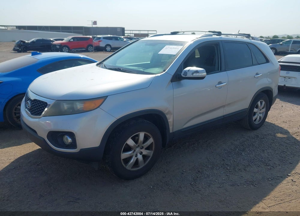 2011 KIA SORENTO VIN: 5XYKT4A13BG186256