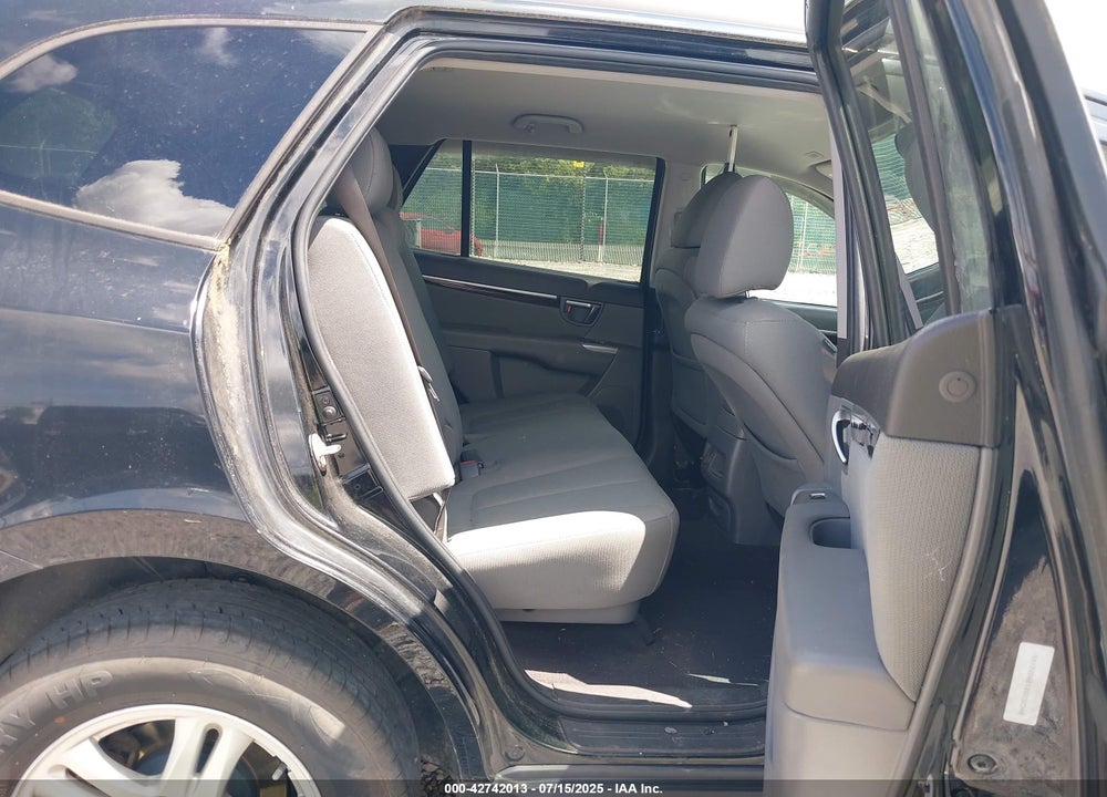 2011 HYUNDAI SANTA FE VIN: 5XYZGDAB1BG032348