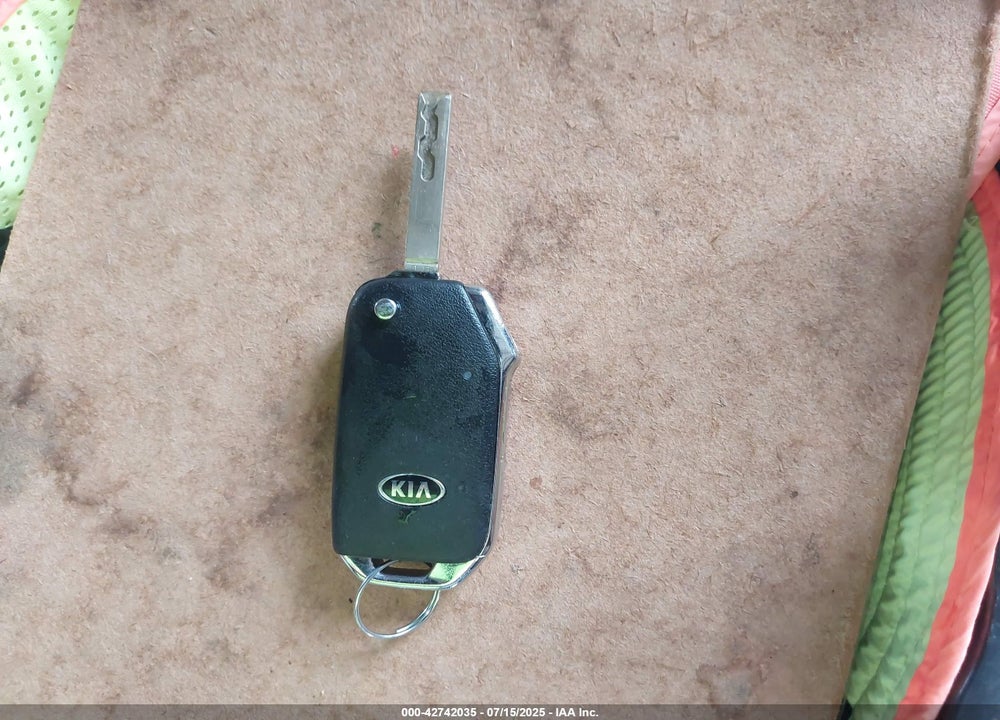 2020 KIA SOUL VIN: KNDJ23AU9L7037643
