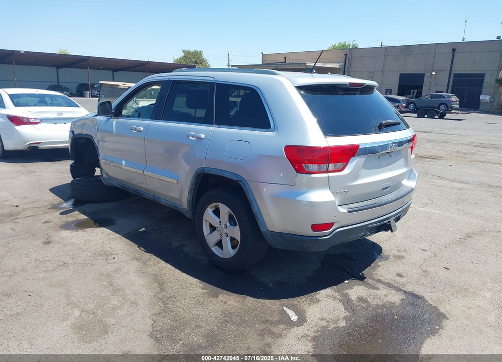 2011 JEEP GRAND CHEROKEE VIN: 1J4RS4GG9BC545881