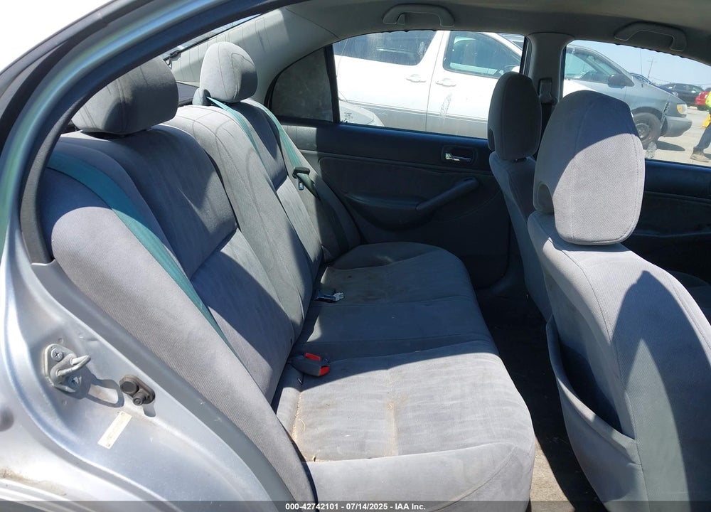 2003 HONDA CIVIC LX VIN: 2HGES16503H525697