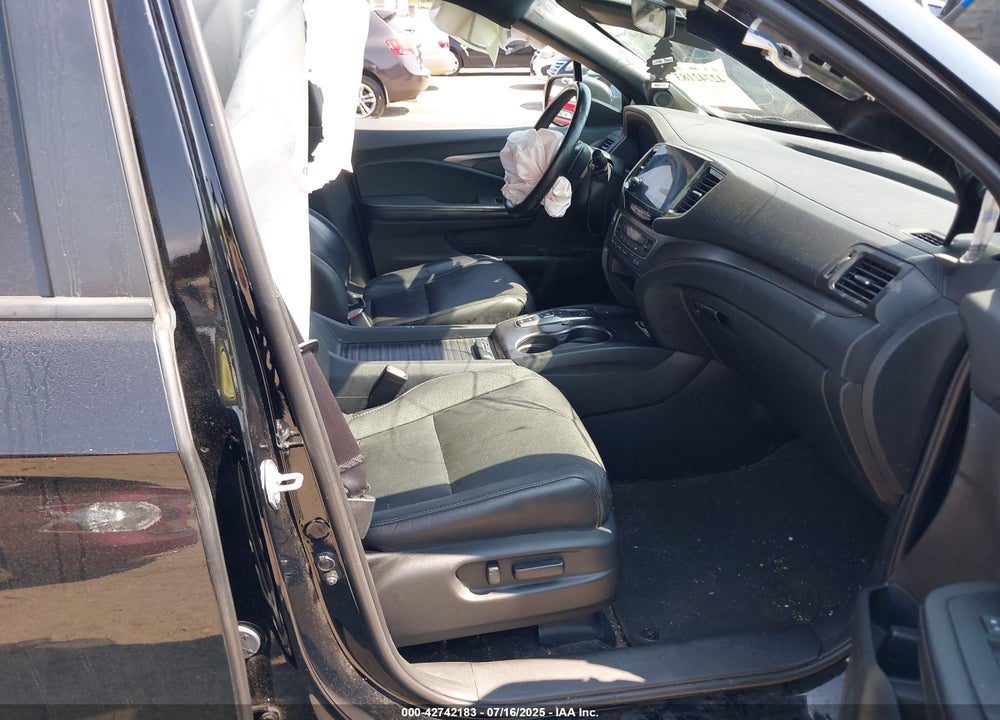 2022 HONDA PASSPORT VIN: 5FNYF8H5XNB016246