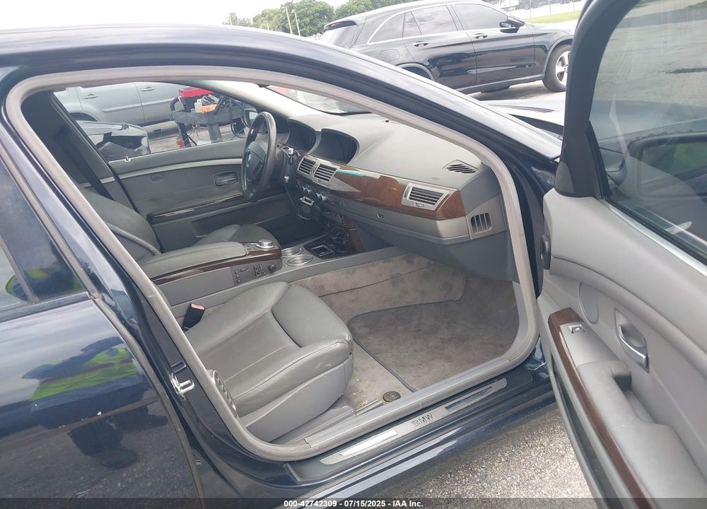 2007 BMW 750I VIN: WBAHL83597DT08140