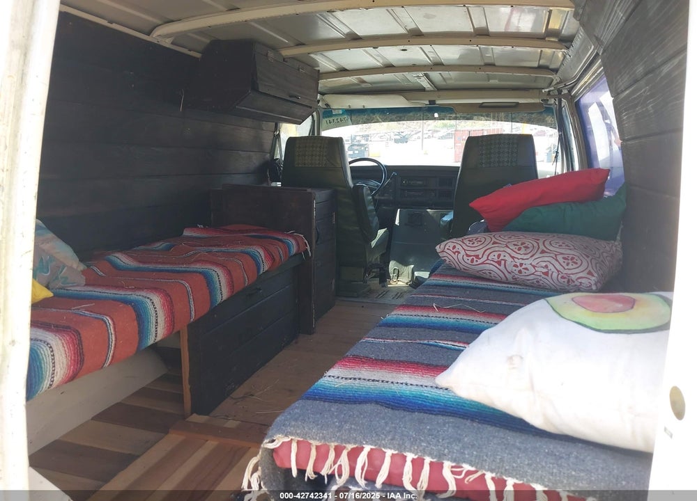 1990 FORD ECONOLINE E150 VAN VIN: 1FTDE14N9LHB20531