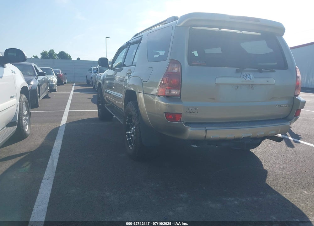 2005 TOYOTA 4RUNNER LIMITED V8 VIN: JTEBT17R558024163