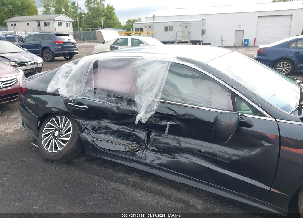 2021 HYUNDAI SONATA LIMITED VIN: KMHL54JJ2MA018640