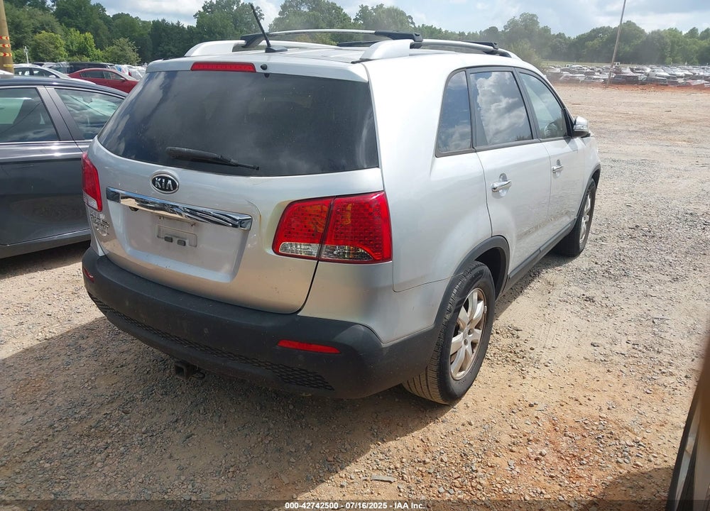 2012 KIA SORENTO VIN: 5XYKT4A69CG213621