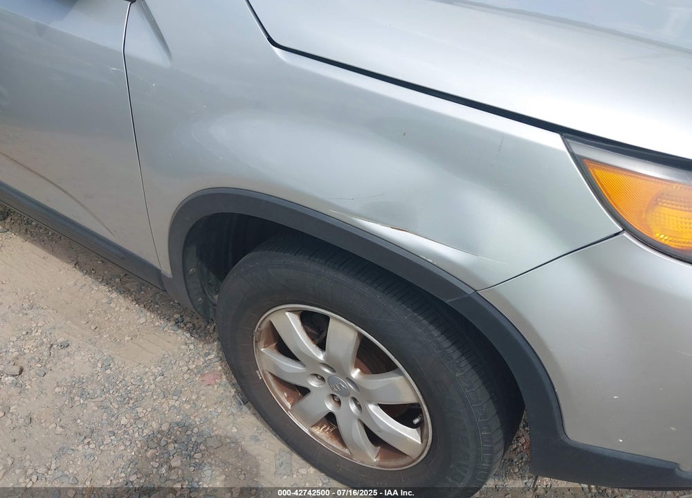 2012 KIA SORENTO VIN: 5XYKT4A69CG213621