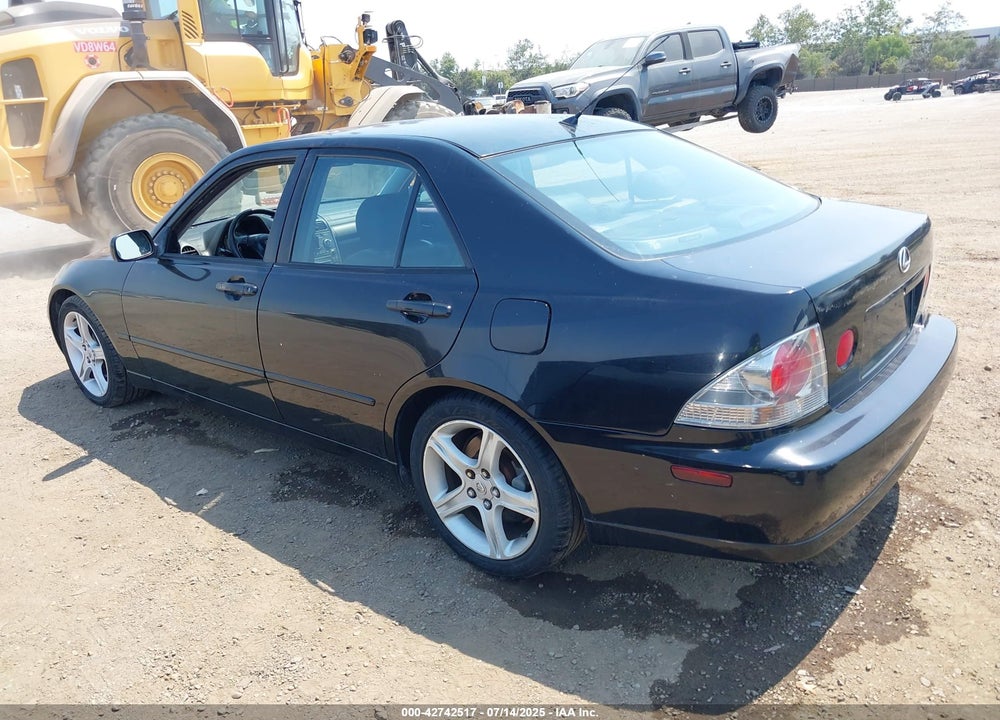 2001 LEXUS IS 300 VIN: JTHBD182610007608