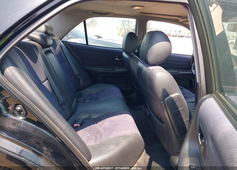 2001 LEXUS IS 300 VIN: JTHBD182610007608