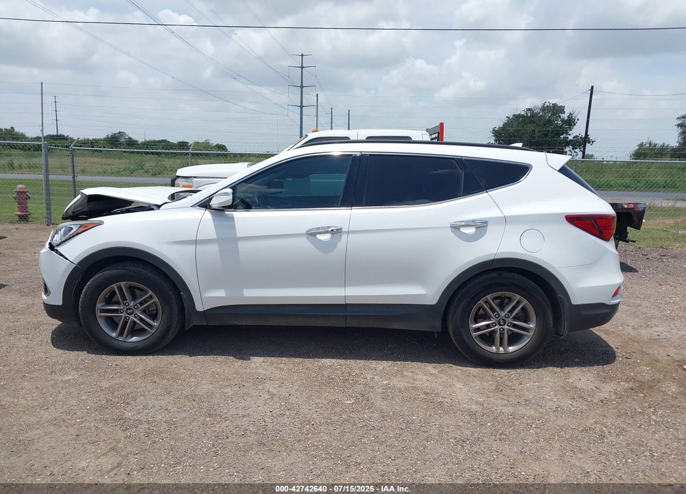 2018 HYUNDAI SANTA FE VIN: 5XYZU3LB5JG543561