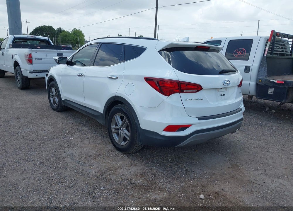 2018 HYUNDAI SANTA FE VIN: 5XYZU3LB5JG543561