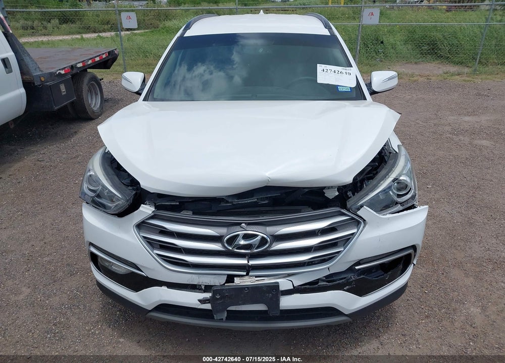 2018 HYUNDAI SANTA FE VIN: 5XYZU3LB5JG543561
