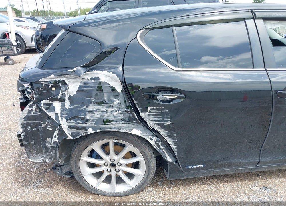2013 LEXUS CT 200H VIN: JTHKD5BH8D2172430