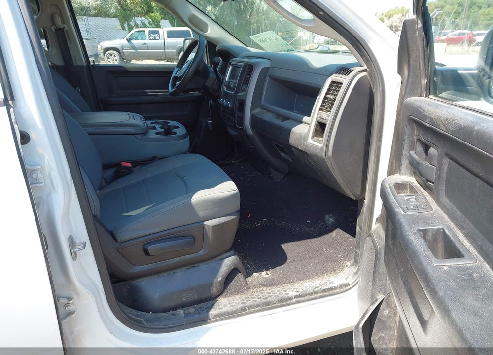 2014 RAM 1500 EXPRESS VIN: 1C6RR7FT9ES209652