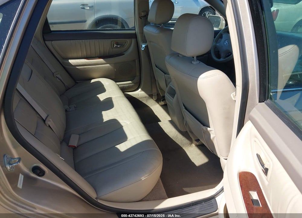 2002 TOYOTA AVALON XL VIN: 4T1BF28B62U227631