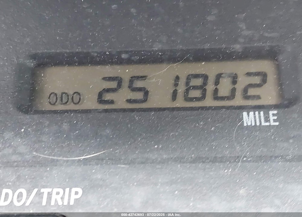 2002 TOYOTA AVALON XL VIN: 4T1BF28B62U227631