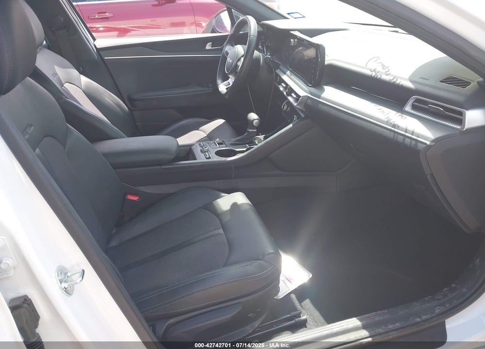 2024 KIA K5 VIN: 5XXG64J25RG248129