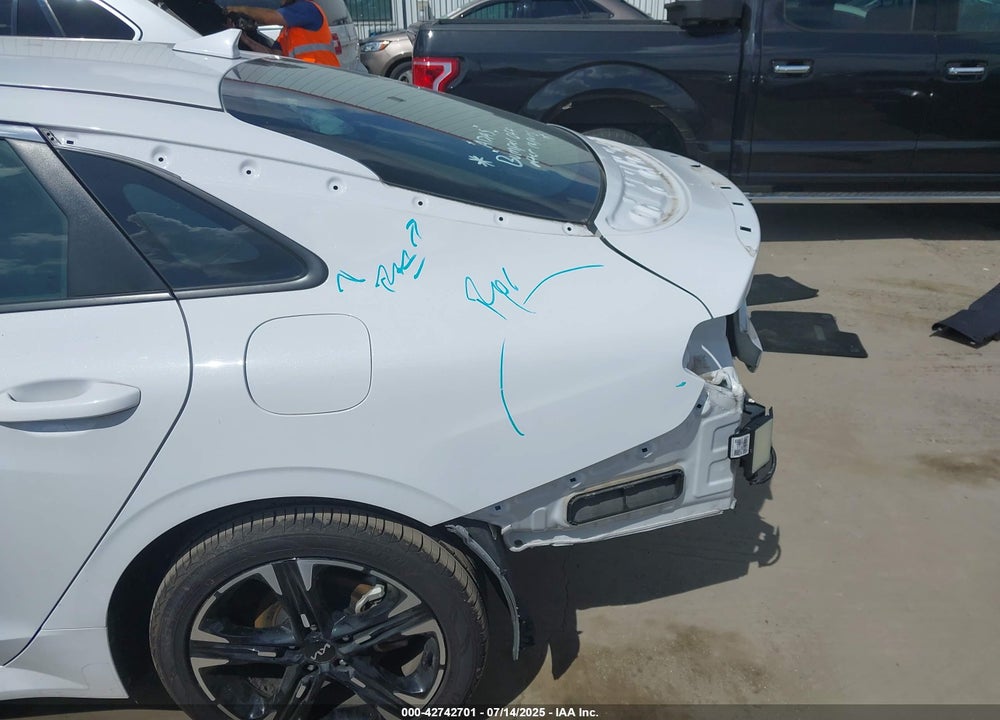 2024 KIA K5 VIN: 5XXG64J25RG248129