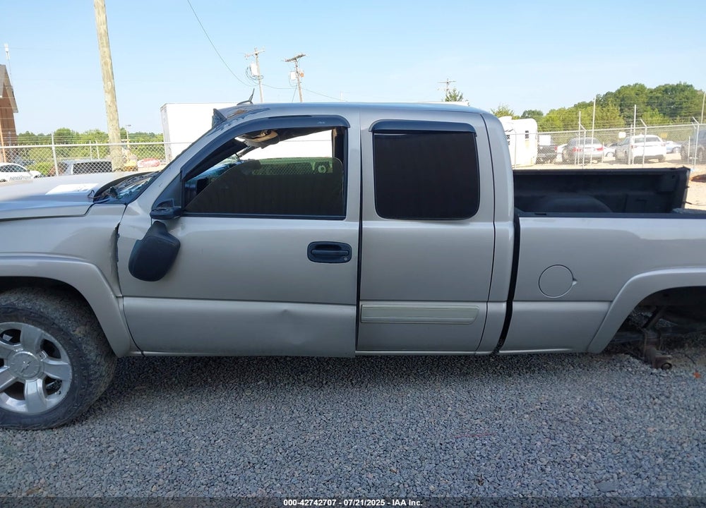 2005 CHEVROLET SILVERADO 1500 Z71 VIN: 1GCEK19Z75Z264441