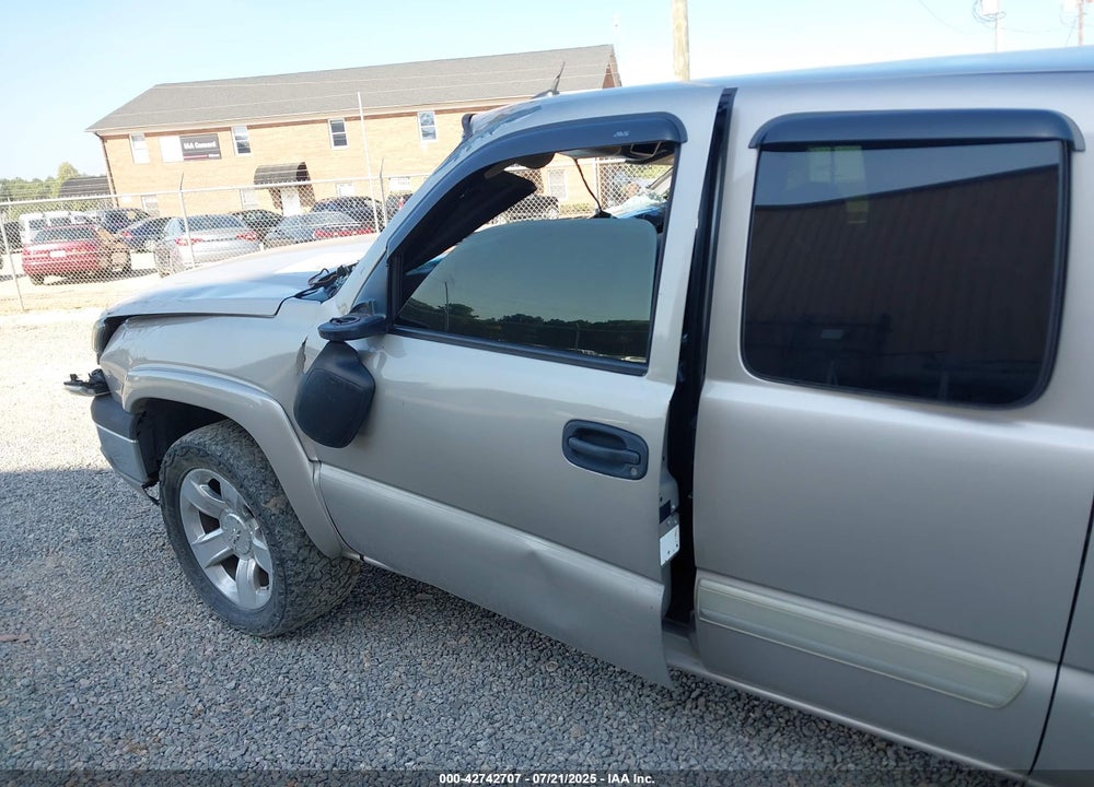 2005 CHEVROLET SILVERADO 1500 Z71 VIN: 1GCEK19Z75Z264441