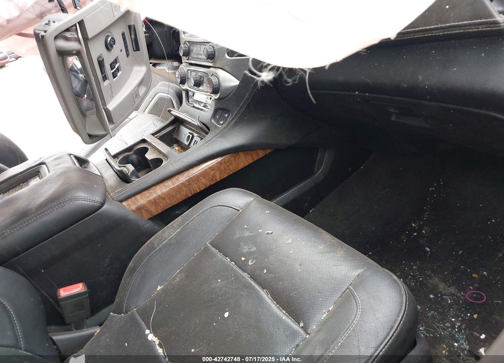 2015 CHEVROLET SUBURBAN 1500 VIN: 1GNSKKKC7FR518477