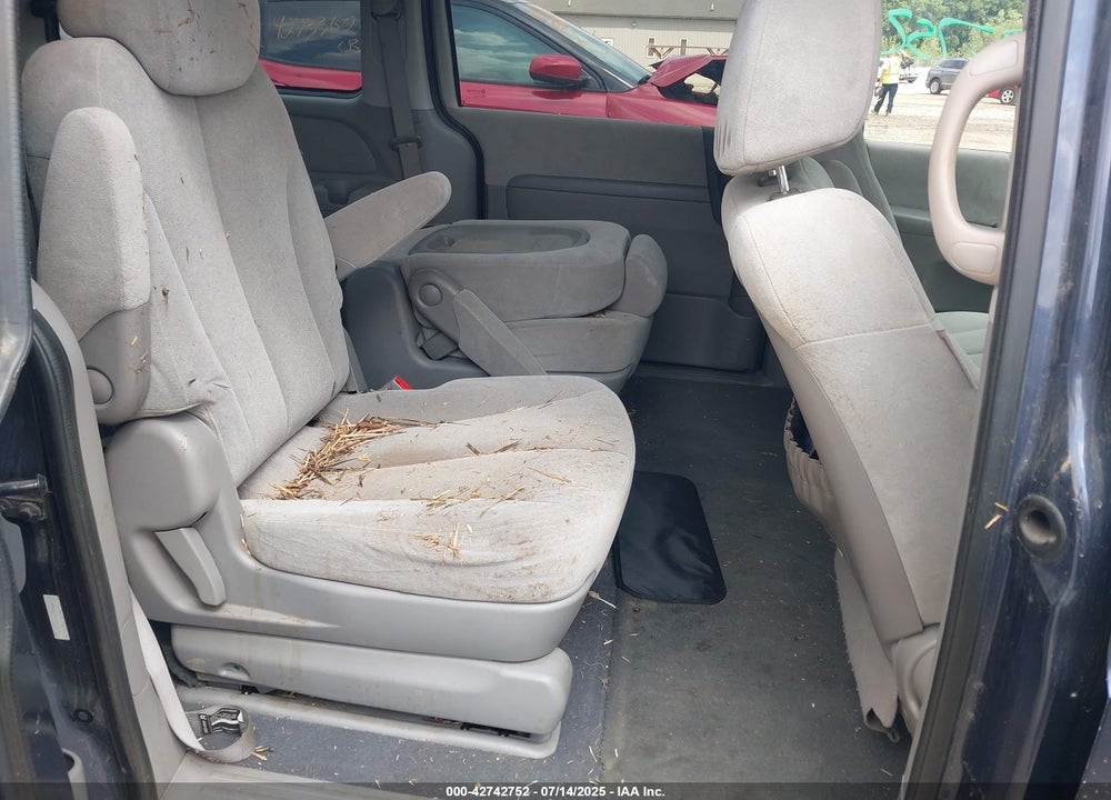 2009 KIA SEDONA LX VIN: KNDMB233X96275513