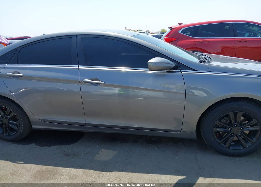 2013 HYUNDAI SONATA VIN: 5NPEB4AC1DH681116