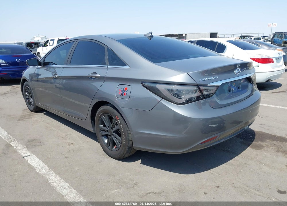 2013 HYUNDAI SONATA VIN: 5NPEB4AC1DH681116