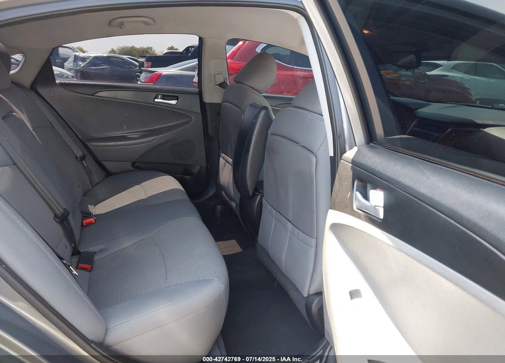 2013 HYUNDAI SONATA VIN: 5NPEB4AC1DH681116