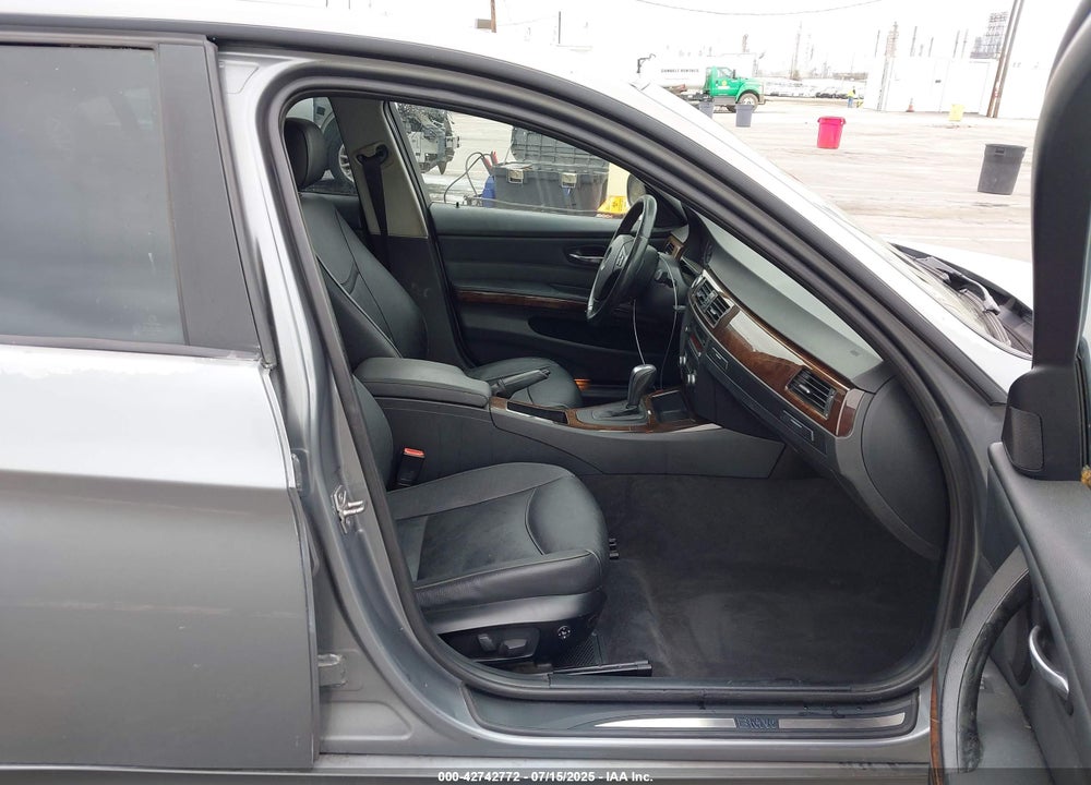 2011 BMW 3 SERIES VIN: WBAPH5C54BA443502