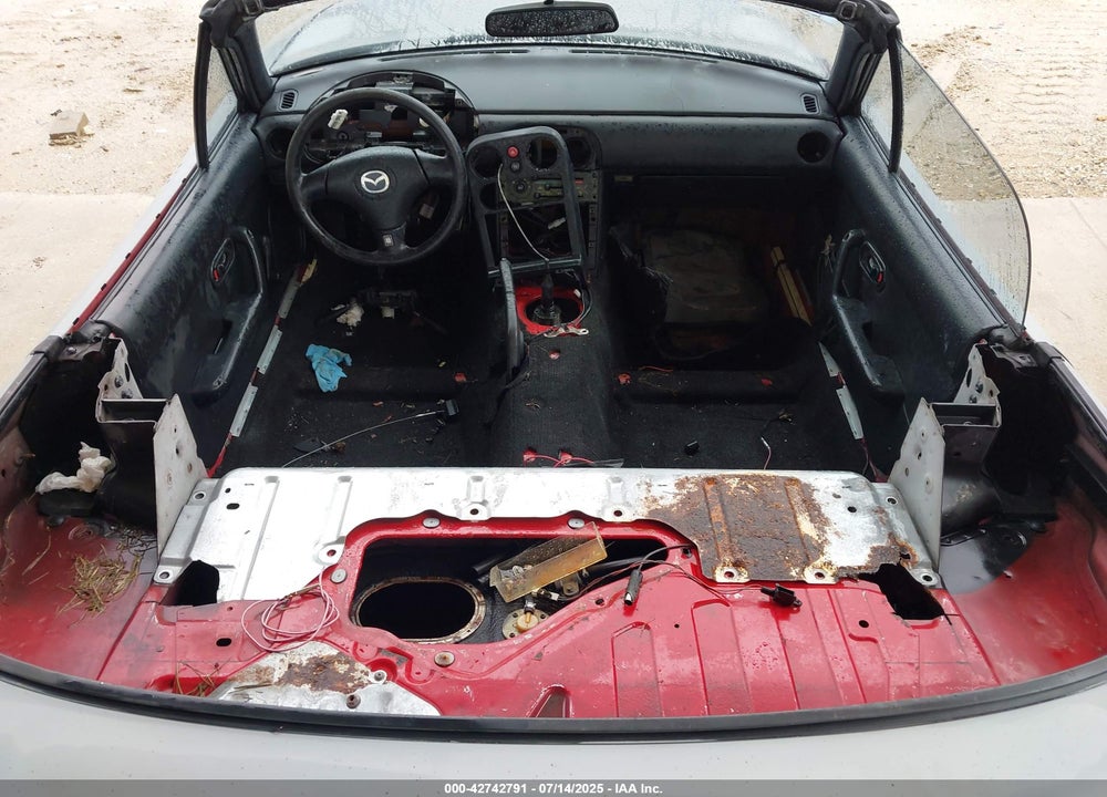 1991 MAZDA MX-5 MIATA VIN: JM1NA3513M1216057