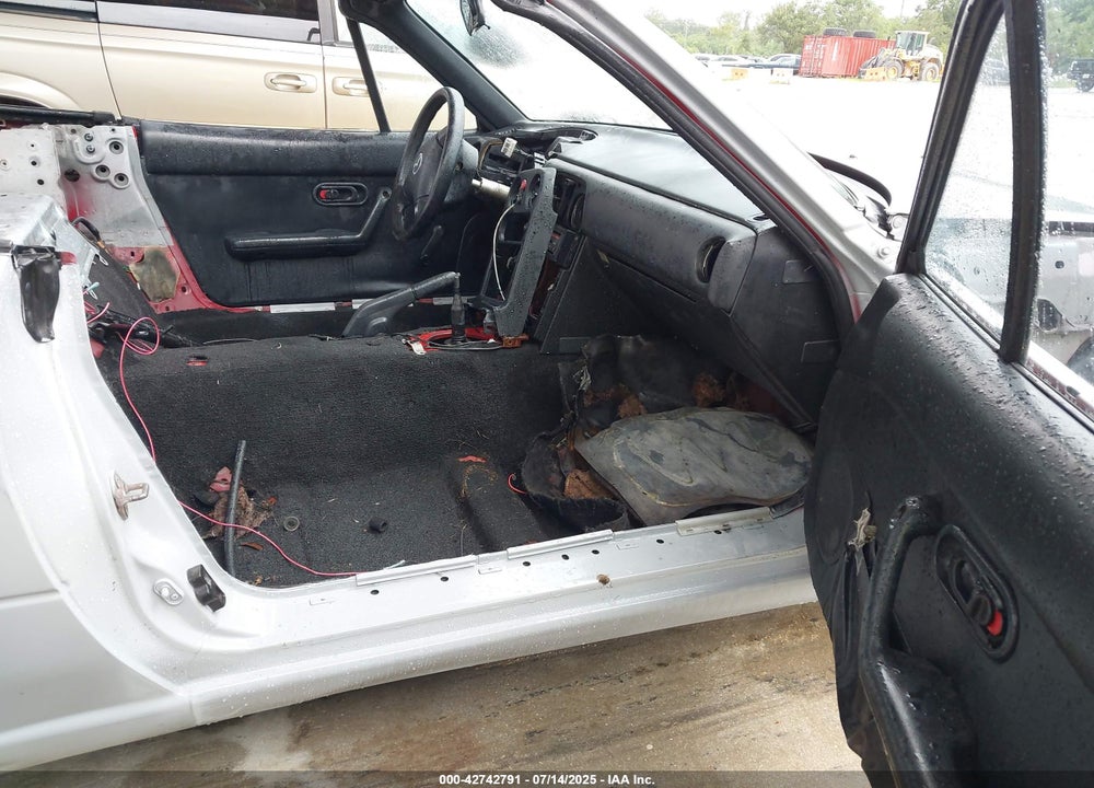 1991 MAZDA MX-5 MIATA VIN: JM1NA3513M1216057