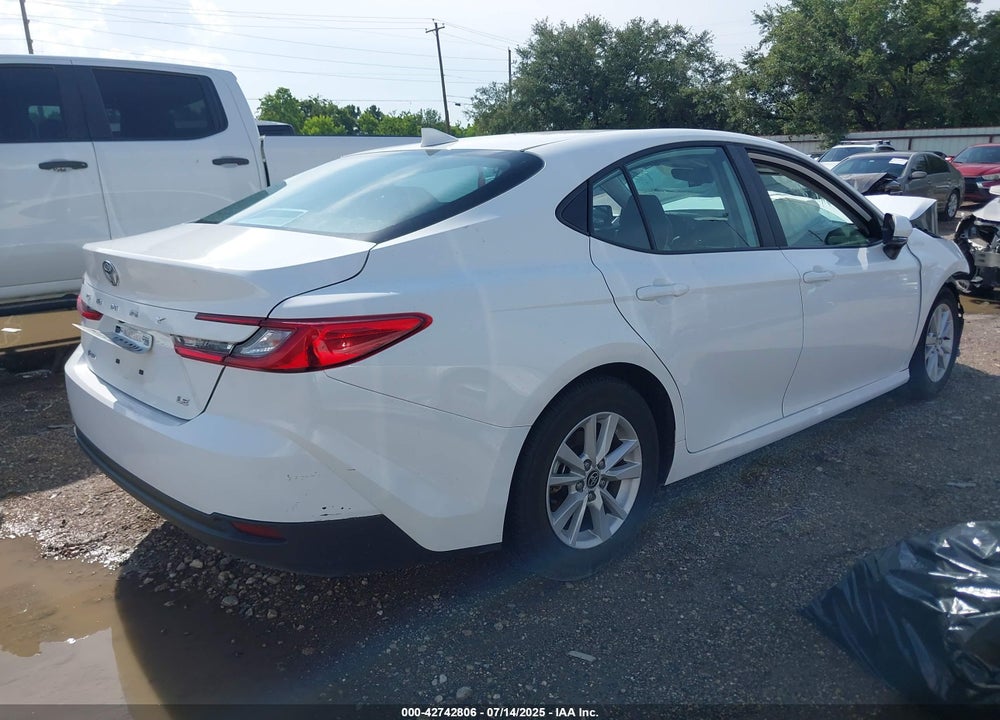 2025 TOYOTA CAMRY LE VIN: 4T1DAACK7SU009304