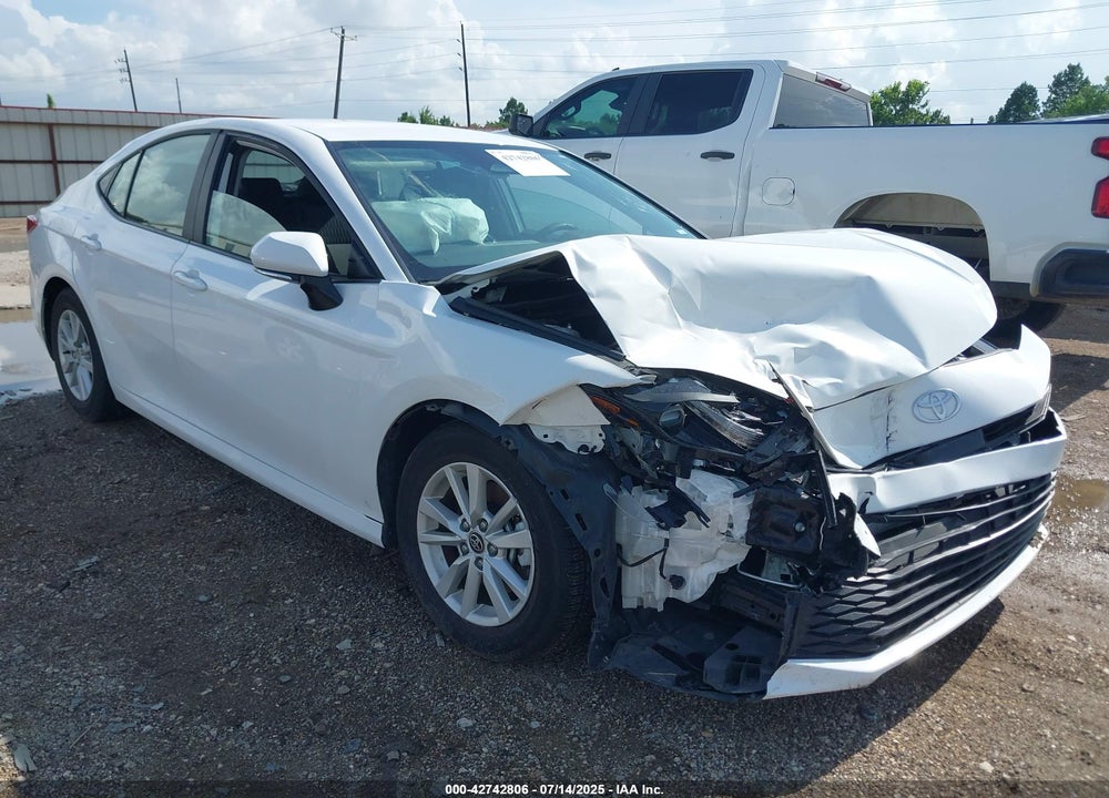 2025 TOYOTA CAMRY LE VIN: 4T1DAACK7SU009304