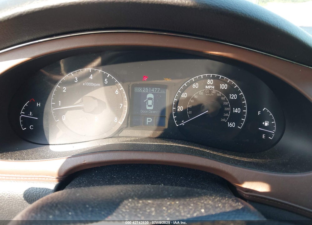 2009 HYUNDAI GENESIS VIN: KMHGC46EX9U029135