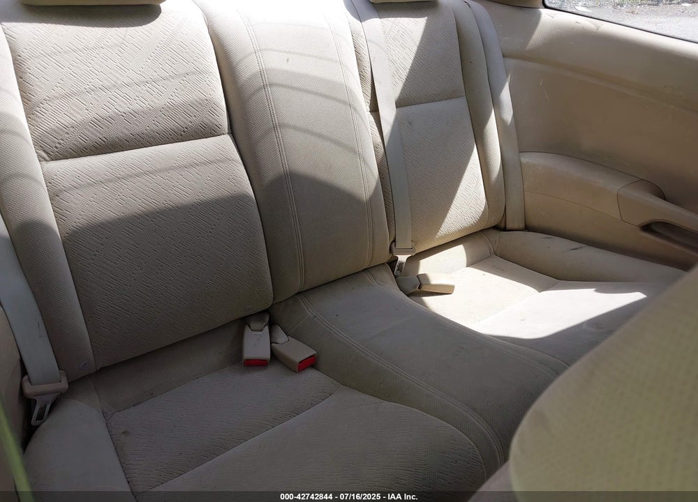 2003 HONDA CIVIC LX VIN: 1HGEM21583L040508