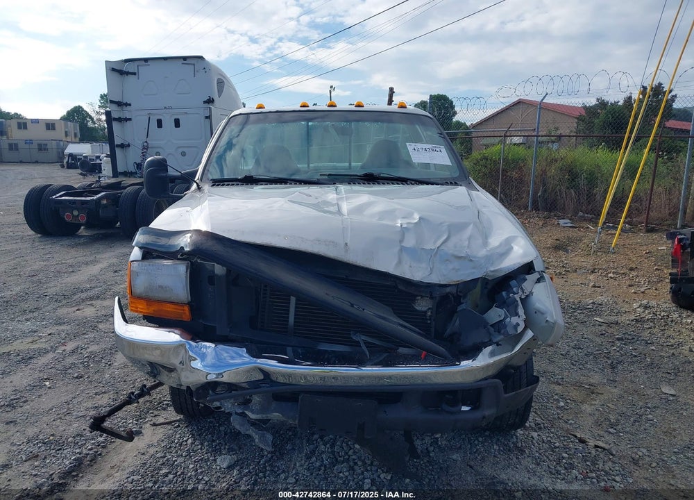 1999 FORD F-350 LARIAT/XL/XLT VIN: 1FTWF33F1XEA79024