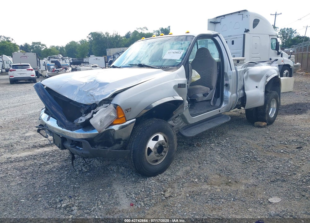 1999 FORD F-350 LARIAT/XL/XLT VIN: 1FTWF33F1XEA79024