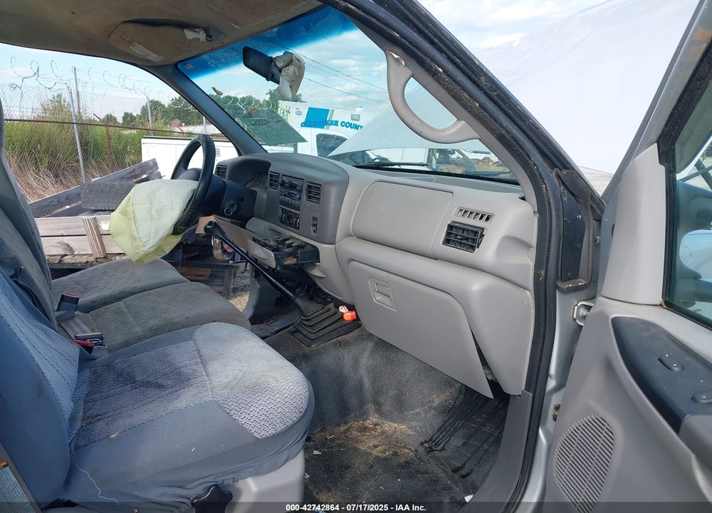 1999 FORD F-350 LARIAT/XL/XLT VIN: 1FTWF33F1XEA79024