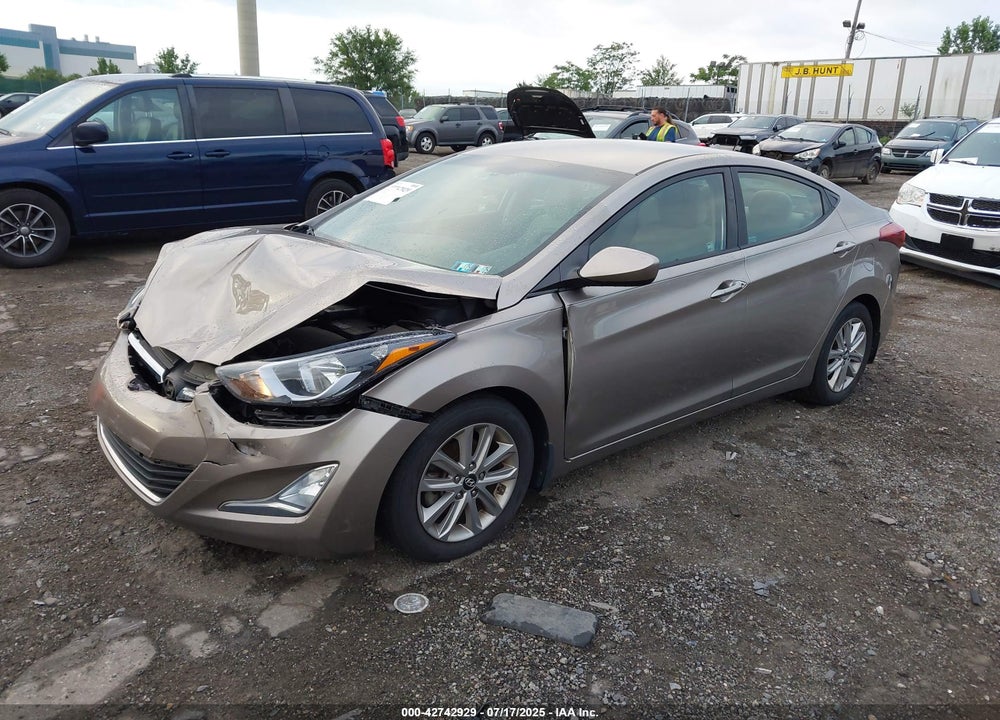 2014 HYUNDAI ELANTRA VIN: 5NPDH4AE9EH469514
