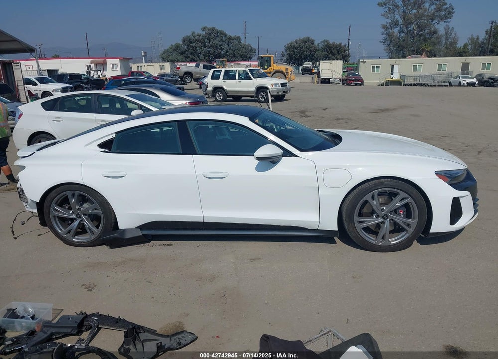 2024 AUDI E-TRON GT PREMIUM PLUS QUATTRO VIN: WAUFJBFW4R7001040