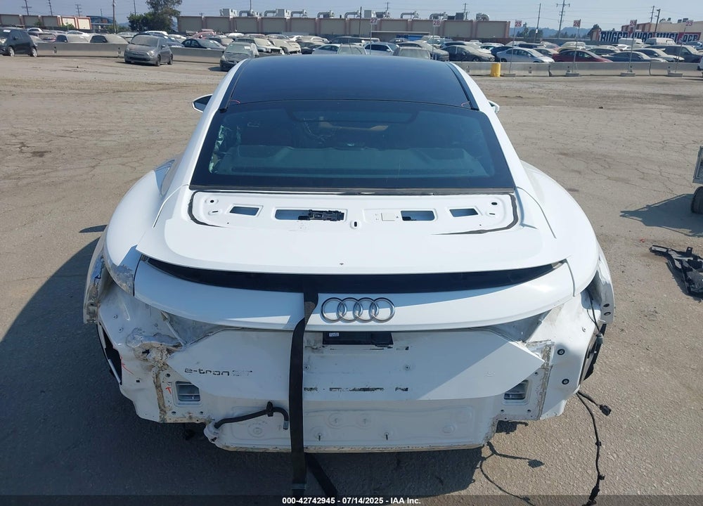 2024 AUDI E-TRON GT PREMIUM PLUS QUATTRO VIN: WAUFJBFW4R7001040